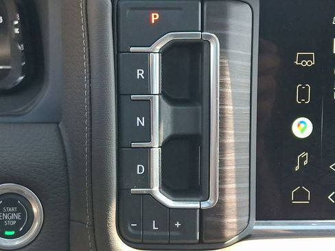 Certified 2022 GMC Yukon Denali w/ Denali Premium Package AWD/4WD image 15