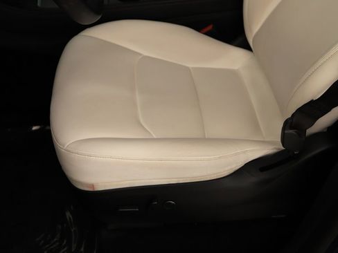 Used 2021 Tesla Model Y Long Range AWD/4WD image 21
