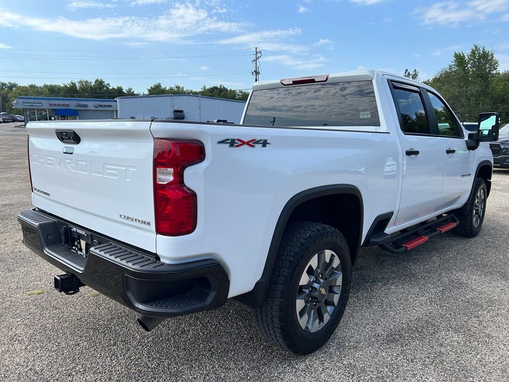 Used 2024 Chevrolet Silverado 2500 Custom w/ Custom Convenience Package AWD/4WD image 5