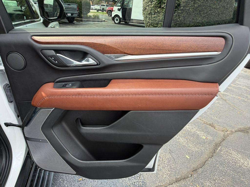 Certified 2023 GMC Yukon Denali Ultimate AWD/4WD image 21