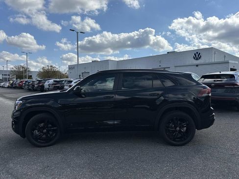 New 2026 Volkswagen Atlas Cross Sport SEL R-Line image 9