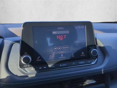 Used 2023 Nissan Rogue SV image 21