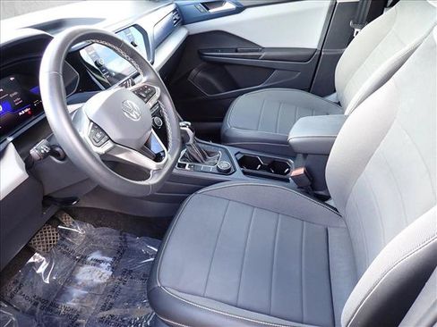 Used 2023 Volkswagen Taos SE AWD/4WD image 11