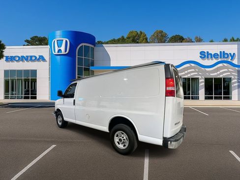 Used 2024 GMC Savana 2500 w/ Driver Convenience Package image 6