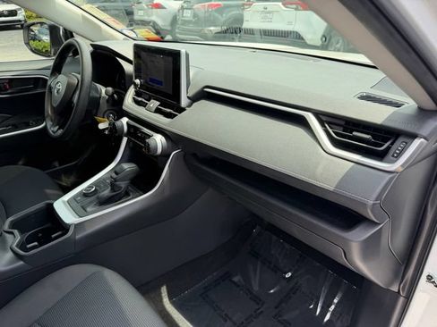 Certified 2025 Toyota RAV4 LE AWD/4WD image 19