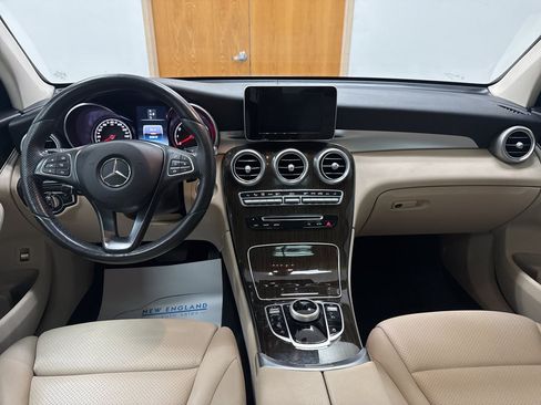 Used 2018 Mercedes-Benz GLC 300 4MATIC image 9