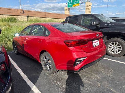 Used 2021 Kia Forte LXS FWD image 3