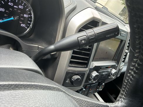 Used 2019 Ford F250 Lariat w/ Lariat Ultimate Package AWD/4WD image 26