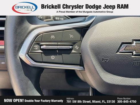 Used 2025 Chevrolet Traverse Z71 AWD/4WD image 38
