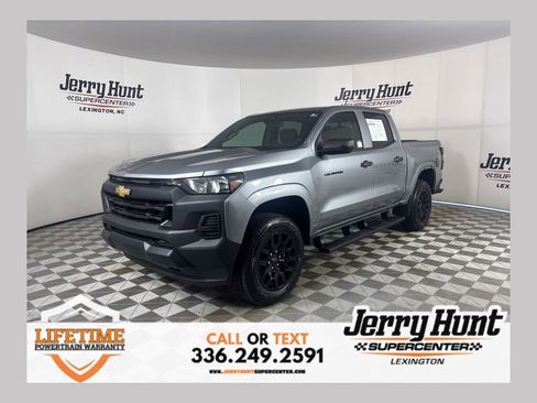Used 2025 Chevrolet Colorado W/T w/ WT Custom Package image 1