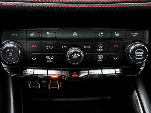 Used 2024 Dodge Durango GT image 18