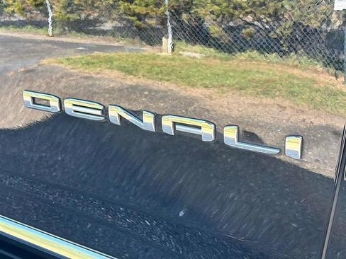 Used 2024 GMC Yukon XL Denali w/ Advanced Technology Package image 79