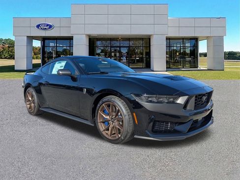 New 2025 Ford Mustang Dark Horse image 2