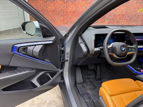 Used 2025 BMW X3 xDrive30i w/ Premium Package AWD/4WD image 8