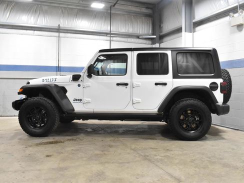 Used 2024 Jeep Wrangler Unlimited AWD/4WD image 21