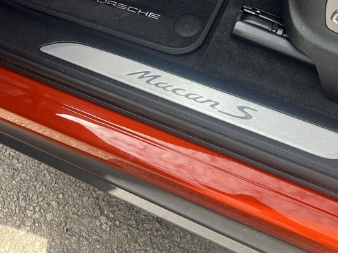 Used 2022 Porsche Macan S image 12