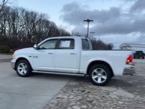 Used 2016 RAM 1500 Laramie w/ Convenience Group image 6
