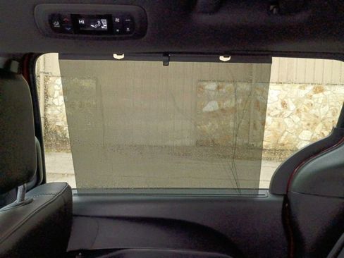 Used 2024 Chrysler Pacifica Touring-L w/ S Appearance Package image 24