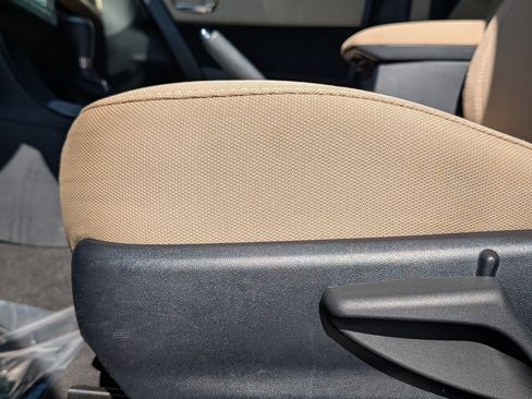 Used 2016 Toyota Corolla LE FWD image 22