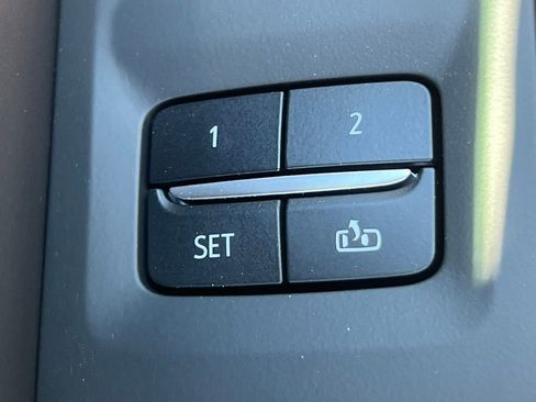 Used 2023 GMC Yukon Denali Ultimate AWD/4WD image 21