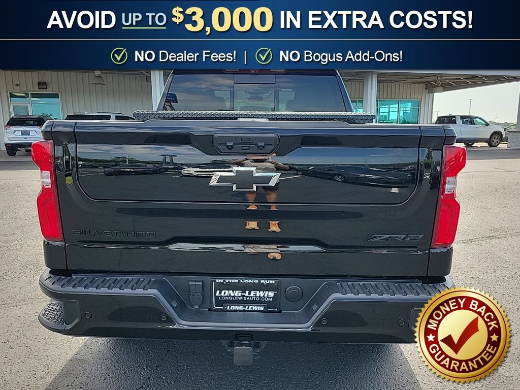 Used 2025 Chevrolet Silverado 1500 ZR2 w/ Technology Package AWD/4WD image 8