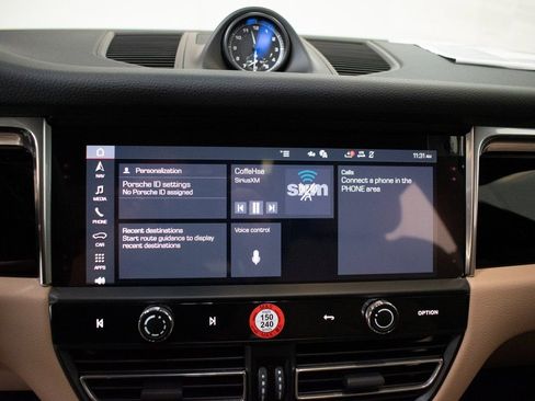 New 2025 Porsche Macan image 30