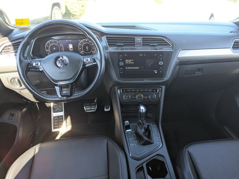 Used 2019 Volkswagen Tiguan SE image 15