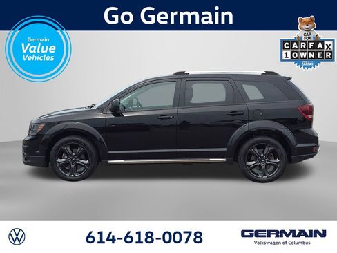 Used 2018 Dodge Journey Crossroad w/ Nav & Sun Group FWD image 12