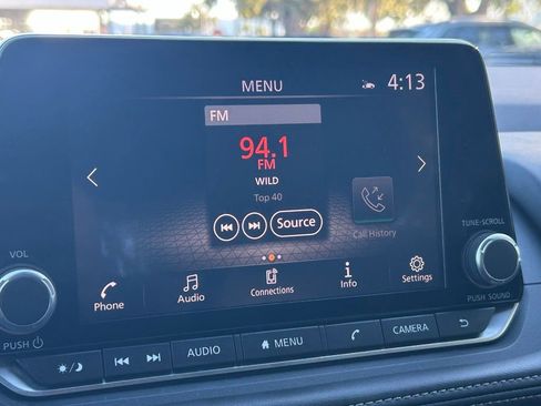 Used 2023 Nissan Rogue SV image 16