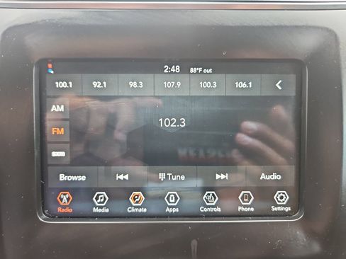 Used 2021 Jeep Cherokee Latitude Plus w/ Mopar Interior Package image 29