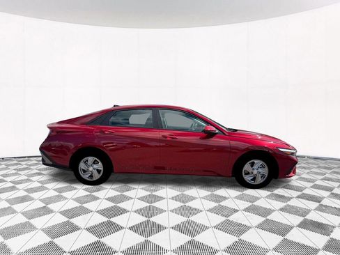 New 2026 Hyundai Elantra SE image 13