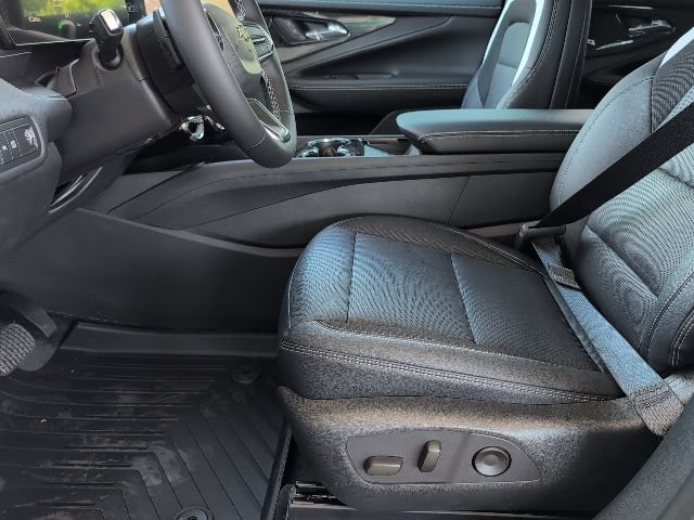 New 2026 Chevrolet Blazer EV LT AWD/4WD image 12