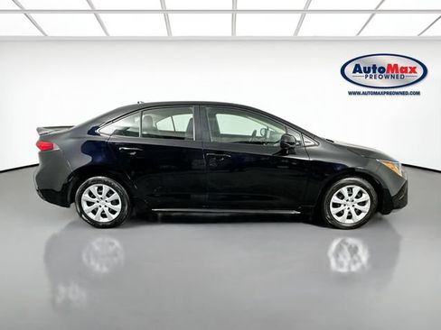 Used 2024 Toyota Corolla LE FWD image 9