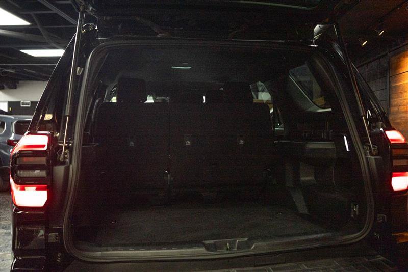 Used 2025 Toyota 4Runner SR5 AWD/4WD image 7