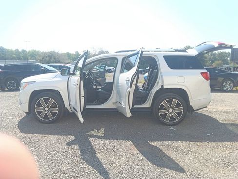 Used 2019 GMC Acadia Denali w/ Technology Package AWD/4WD image 11
