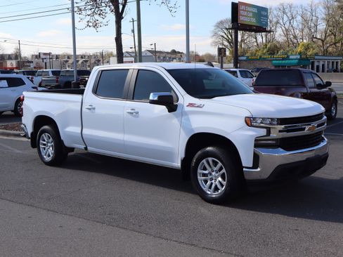 Used 2020 Chevrolet Silverado 1500 LT w/ All-Star Edition image 2