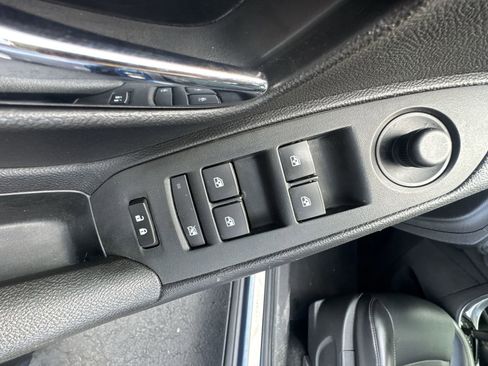 Used 2020 Chevrolet Trax Premier image 13