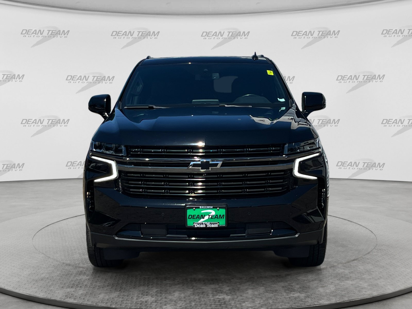 Used 2022 Chevrolet Tahoe RST w/ Luxury Package AWD/4WD image 2