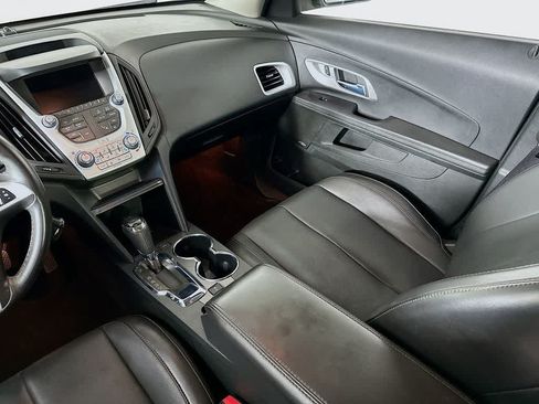 Used 2017 Chevrolet Equinox Premier w/ Enhanced Convenience Package FWD image 11