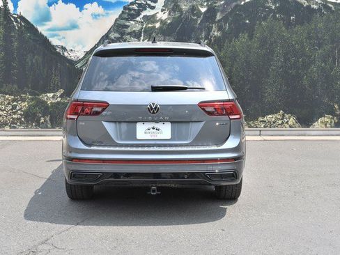 Used 2022 Volkswagen Tiguan SE R-Line AWD/4WD image 10
