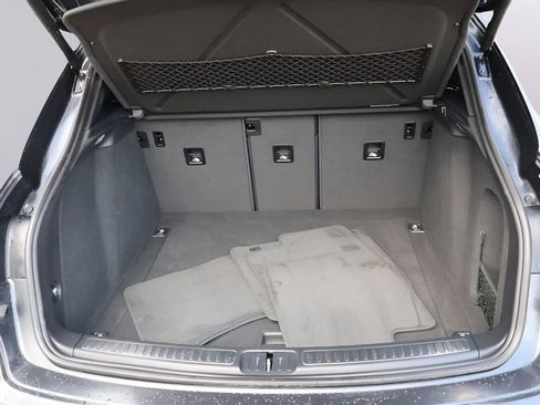 Used 2018 Porsche Macan S image 17