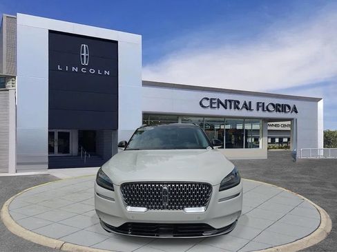 Certified 2022 Lincoln Corsair Reserve FWD image 11