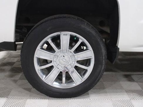 Used 2018 Chevrolet Silverado 1500 High Country AWD/4WD image 45