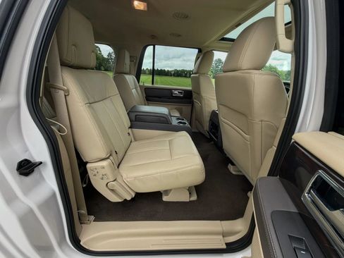 Used 2015 Lincoln Navigator L 4WD w/ Equipment Group 101A Reserve image 47