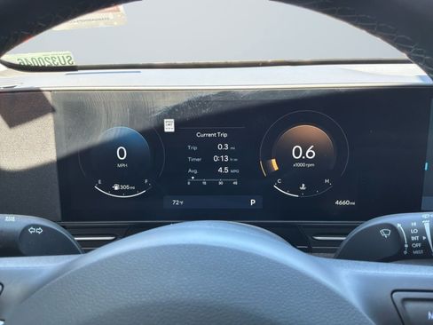Used 2025 Hyundai Kona SEL FWD image 12