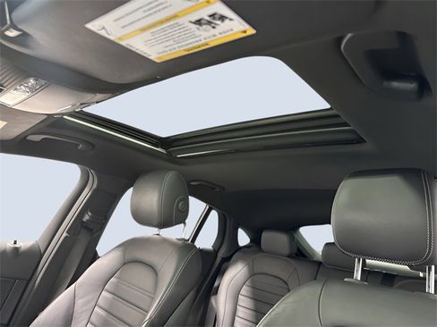 Certified 2022 Mercedes-Benz GLC 300 4MATIC Coupe image 29