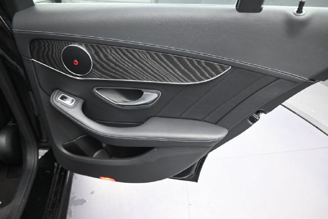 Used 2015 Mercedes-Benz C 300 Sedan image 15