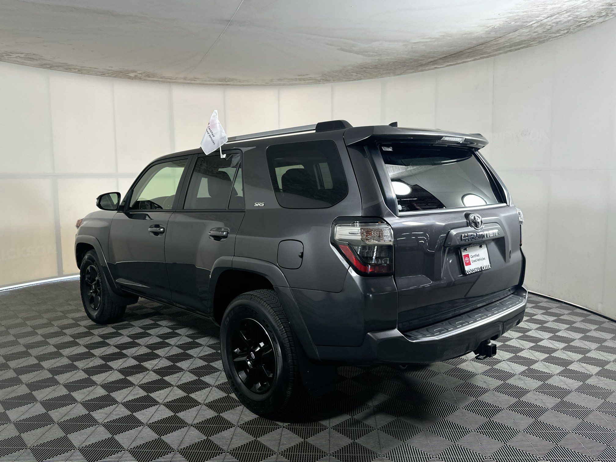 Used 2023 Toyota 4Runner SR5 Premium w/ Moonroof Package RWD image 5
