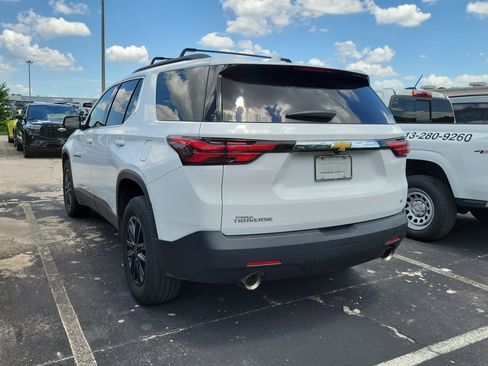 Used 2023 Chevrolet Traverse LT FWD image 4
