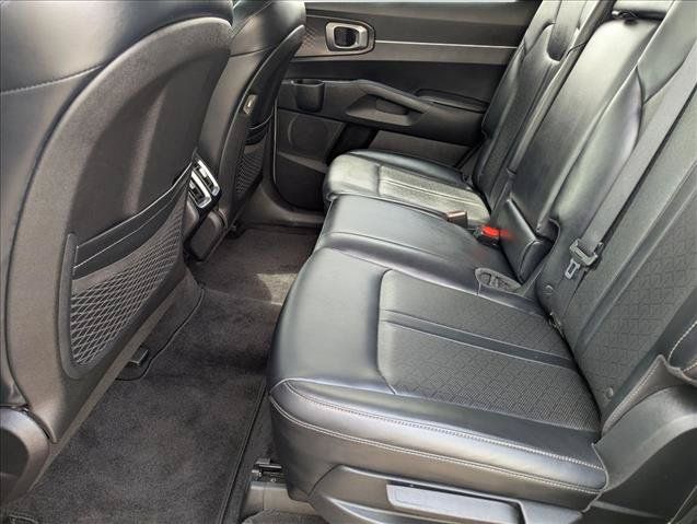 Used 2021 Kia Sorento S FWD image 17